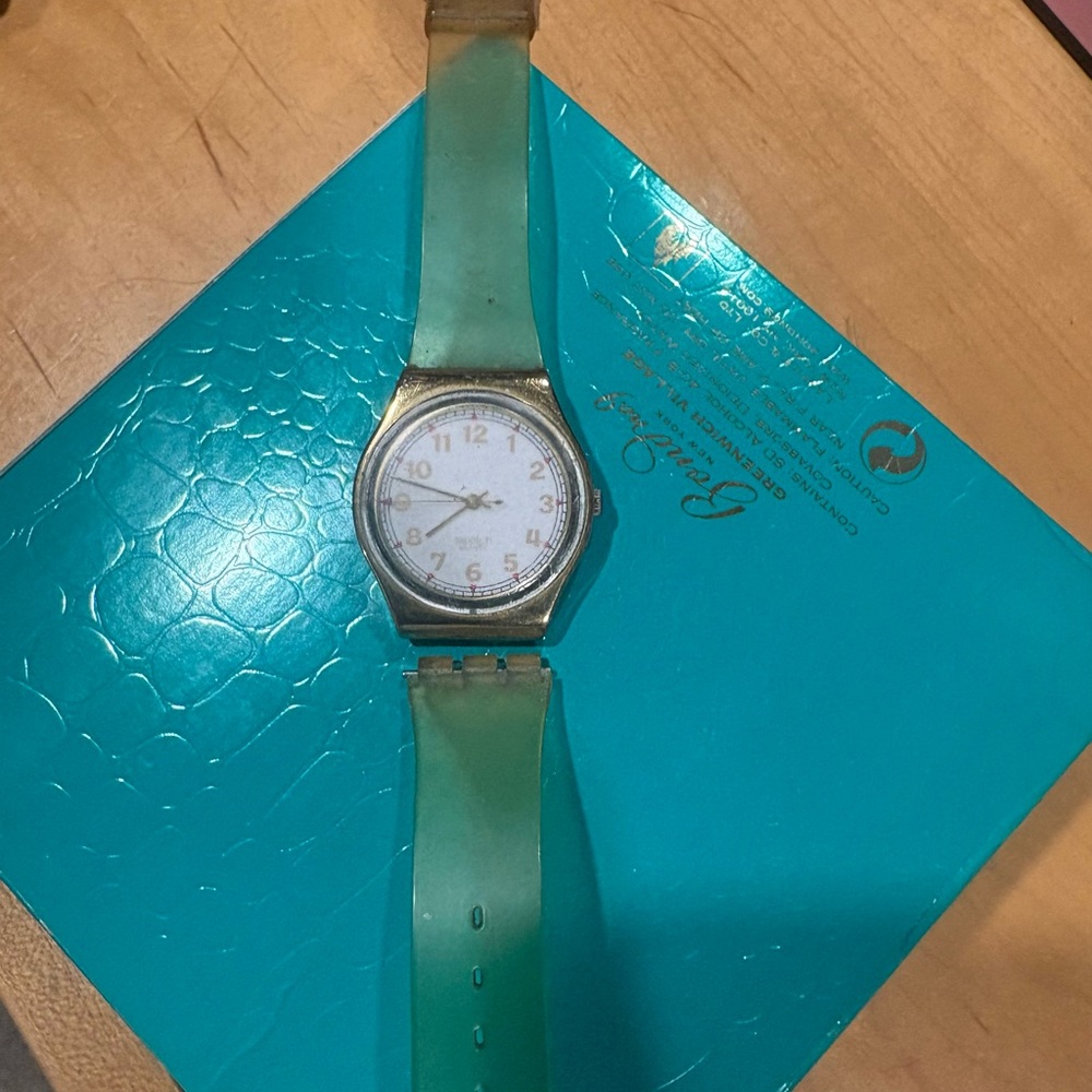 FINAL🔥🔥 Swatch Green and Gold Women's Watch
